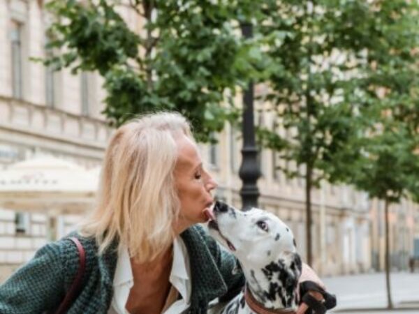 how pets benefit seniors, aging population, mental health