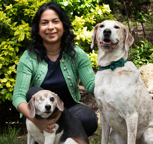 sarah zachariah with dogs